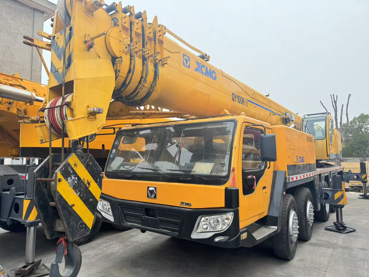 XCMG QY100K 100tons QY100K-2 - Autódaru: 2 kép. XCMG QY100K 100tons QY100K-2 - Autódaru: 2 kép.