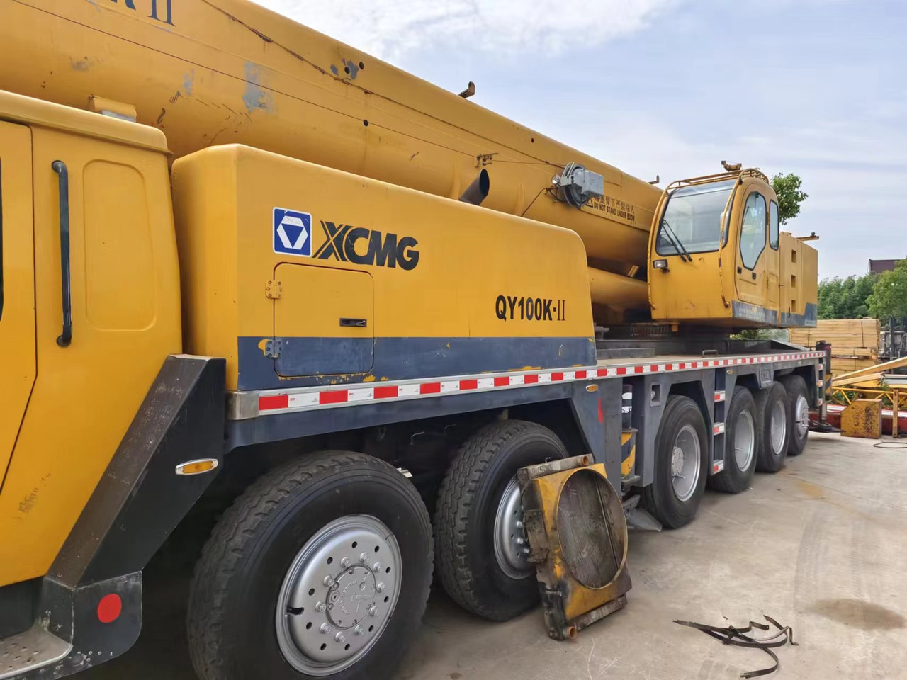XCMG QY100K-Ⅱ 100tons QY100K truck crane - Autódaru: 5 kép. XCMG QY100K-Ⅱ 100tons QY100K truck crane - Autódaru: 5 kép.