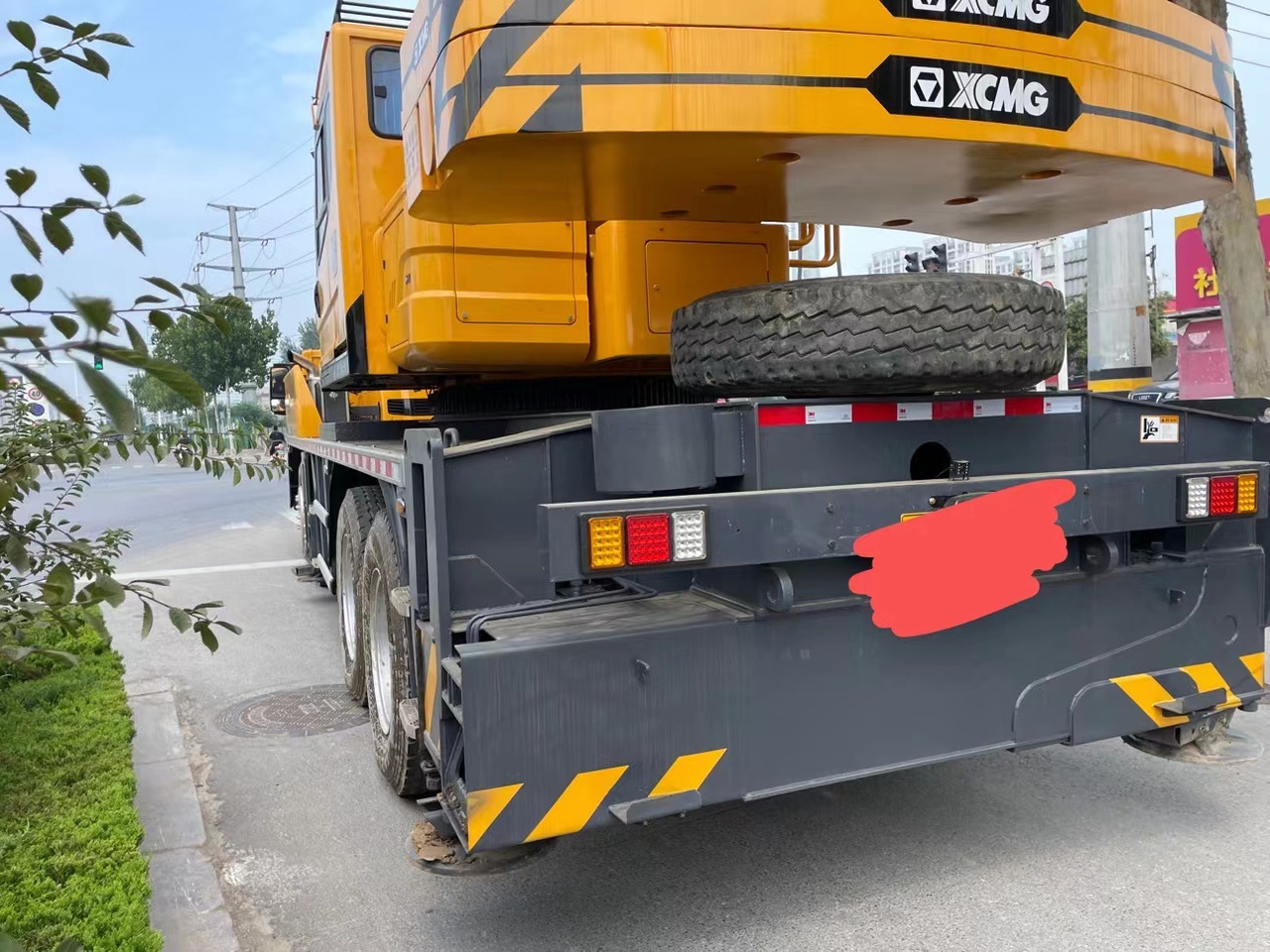 XCMG QY70K - Autódaru: 4 kép. XCMG QY70K - Autódaru: 4 kép.
