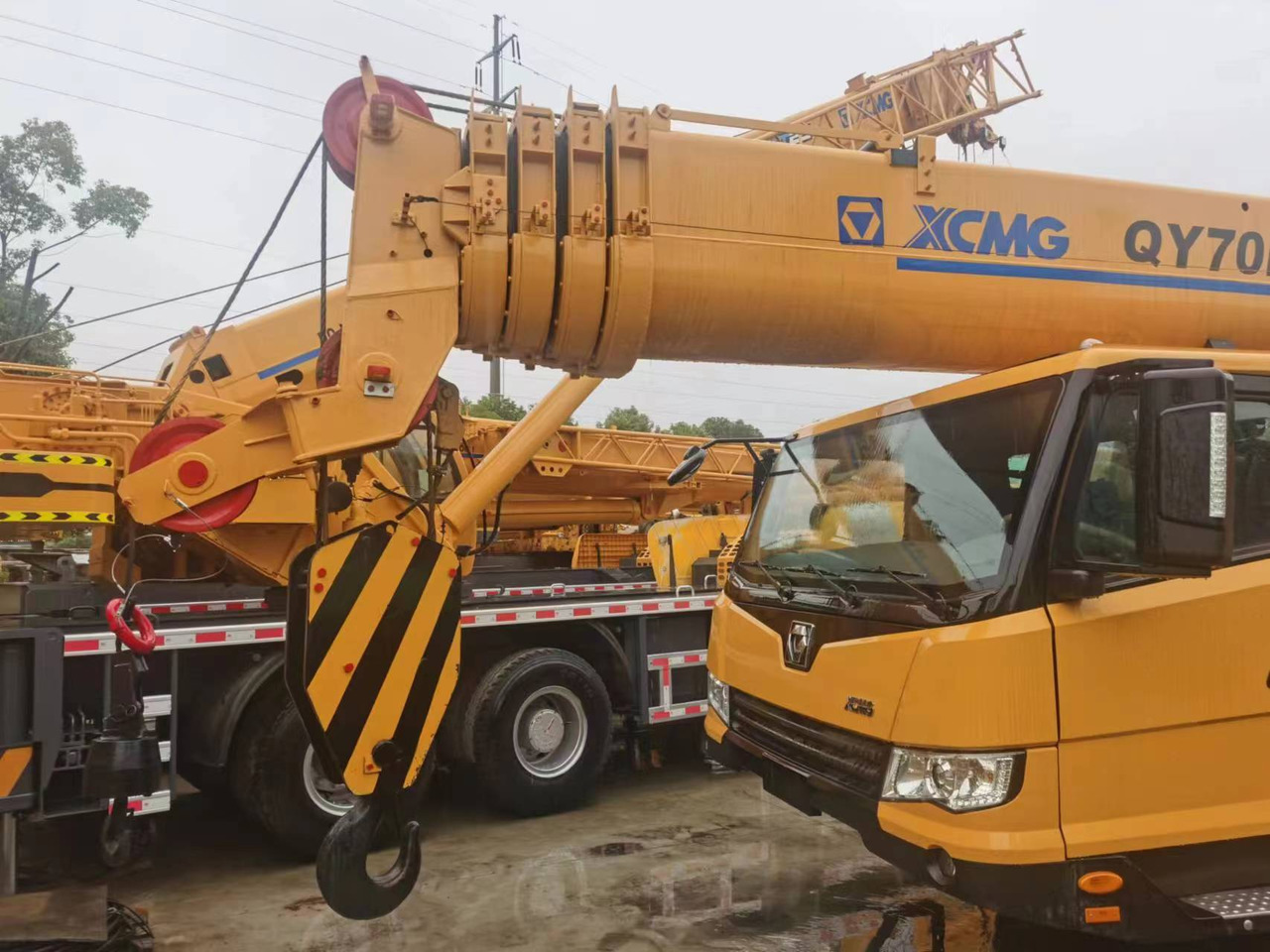 XCMG QY70K - Autódaru: 2 kép. XCMG QY70K - Autódaru: 2 kép.