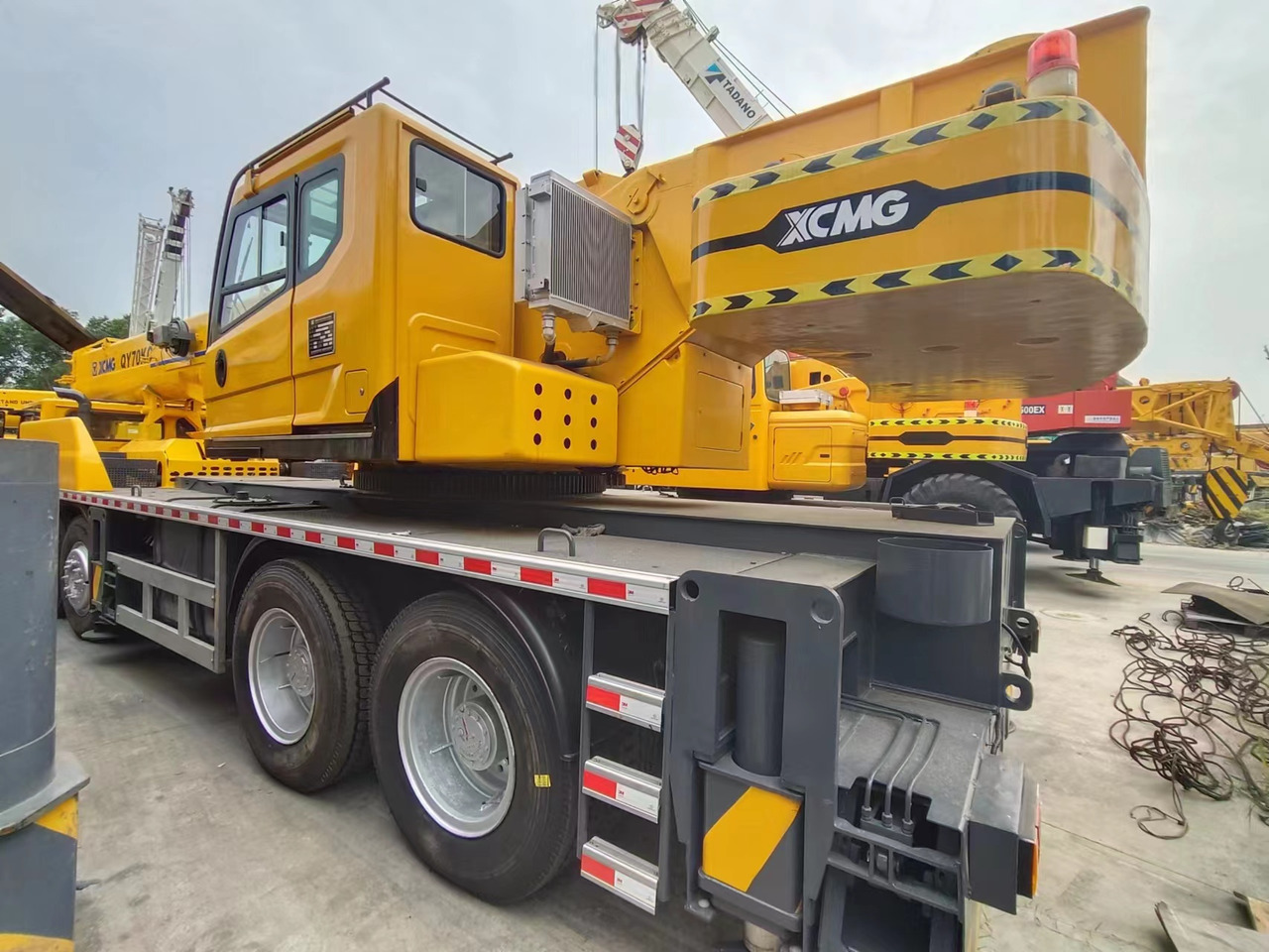 XCMG QY70KC QY70K 70tons xcmg truck crane QY50 QY100 - Autódaru: 2 kép. XCMG QY70KC QY70K 70tons xcmg truck crane QY50 QY100 - Autódaru: 2 kép.