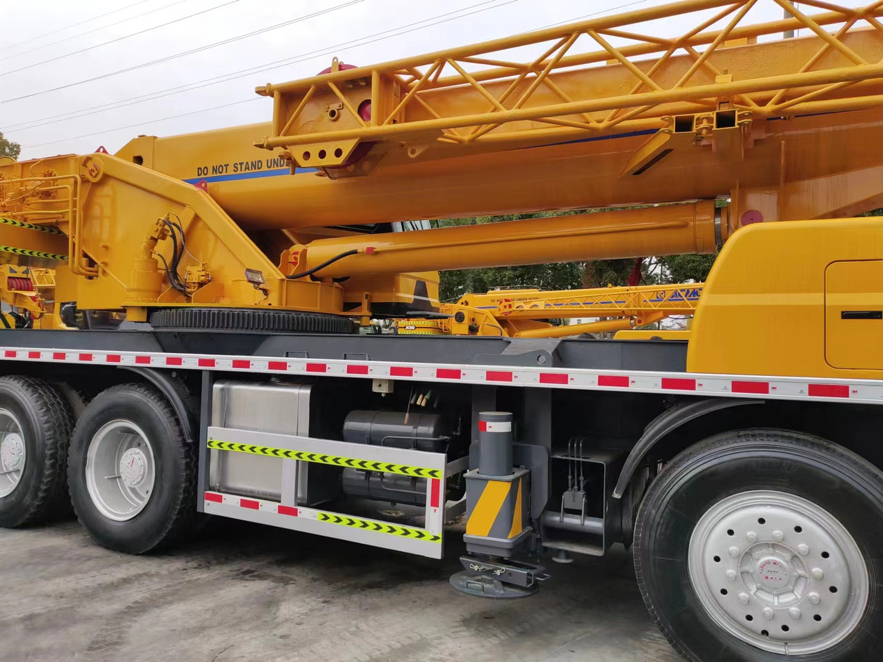 Autódaru XCMG QY75KC QY75K truck crane 75tons: 7 kép.