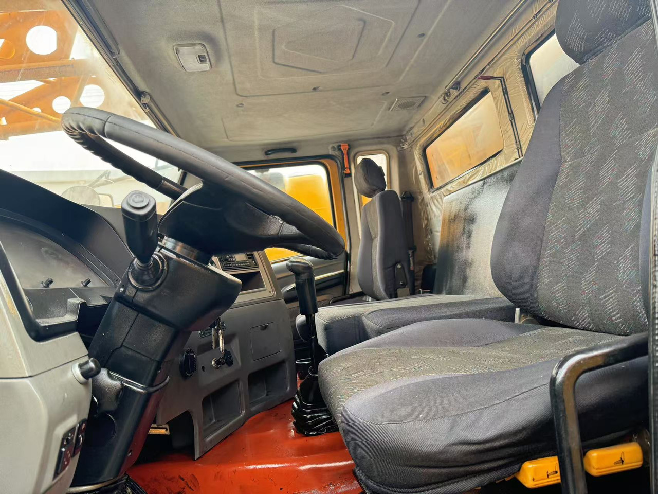 XCMG XCT80 - Autódaru: 3 kép. XCMG XCT80 - Autódaru: 3 kép.