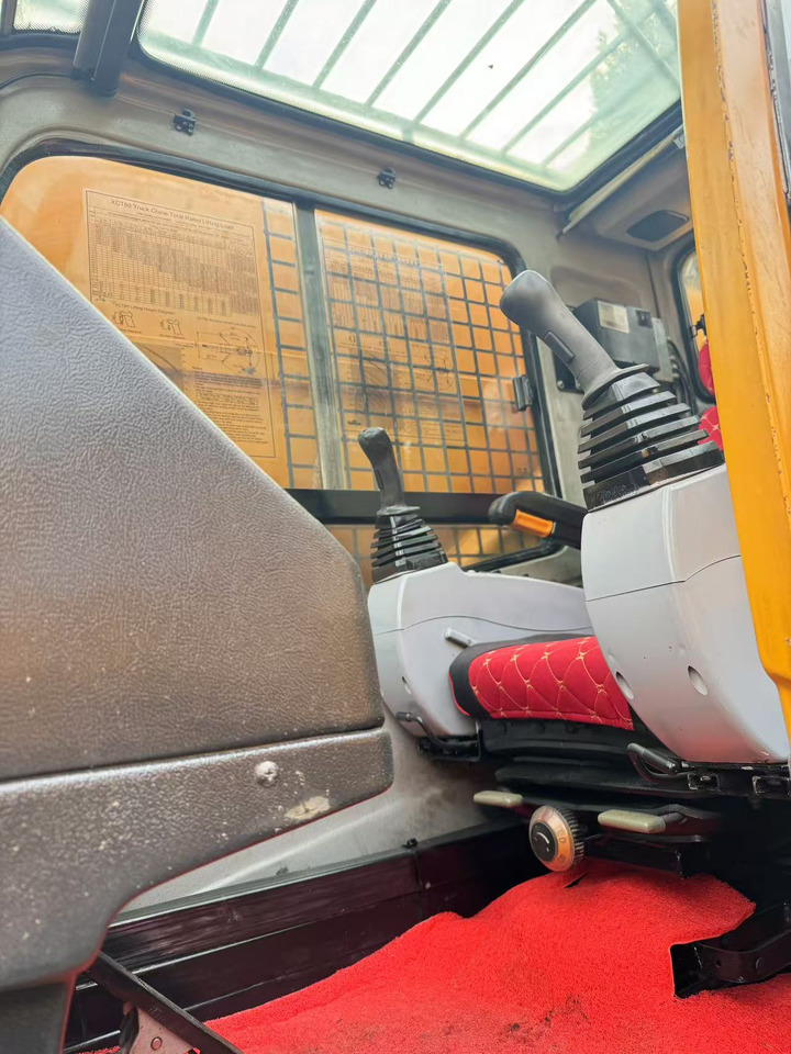 XCMG XCT80 - Autódaru: 4 kép. XCMG XCT80 - Autódaru: 4 kép.