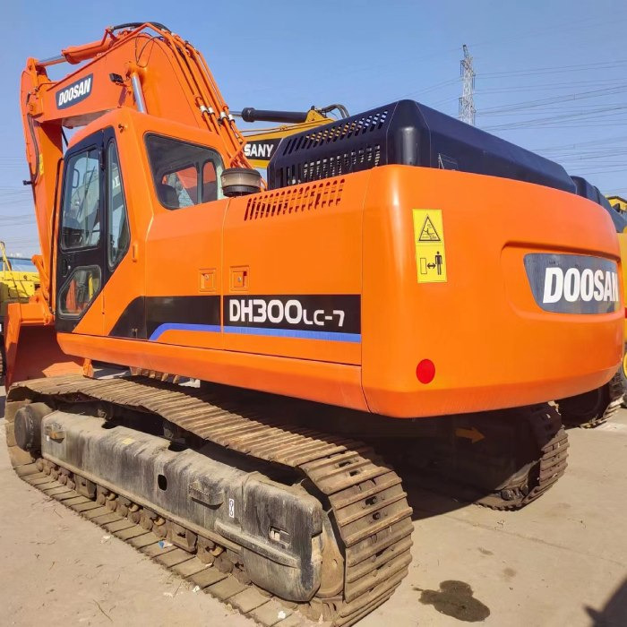 Doosan dh300lc-7 - Lánctalpas kotró: 2 kép. Doosan dh300lc-7 - Lánctalpas kotró: 2 kép.