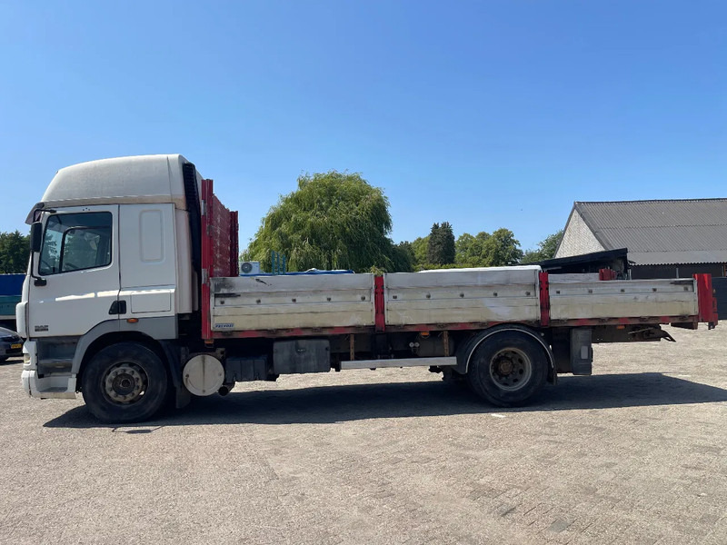 DAF CF 85 FLATBED TRUCK - Platós teherautó: 5 kép. DAF CF 85 FLATBED TRUCK - Platós teherautó: 5 kép.