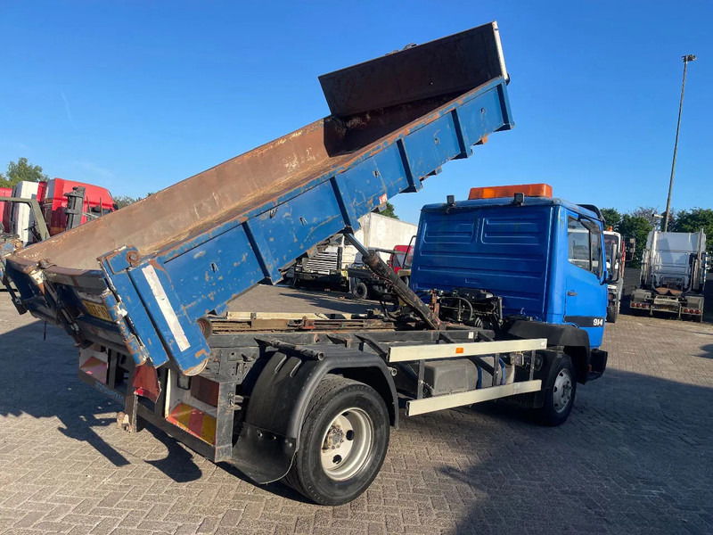 Mercedes-Benz 914 Tipper - Billenőplatós teherautó: 5 kép. Mercedes-Benz 914 Tipper - Billenőplatós teherautó: 5 kép.