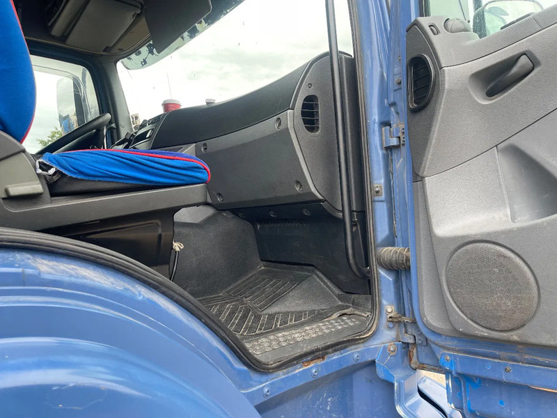 Nyergesvontató Mercedes-Benz Axor 1840 Tractor unit: 15 kép.