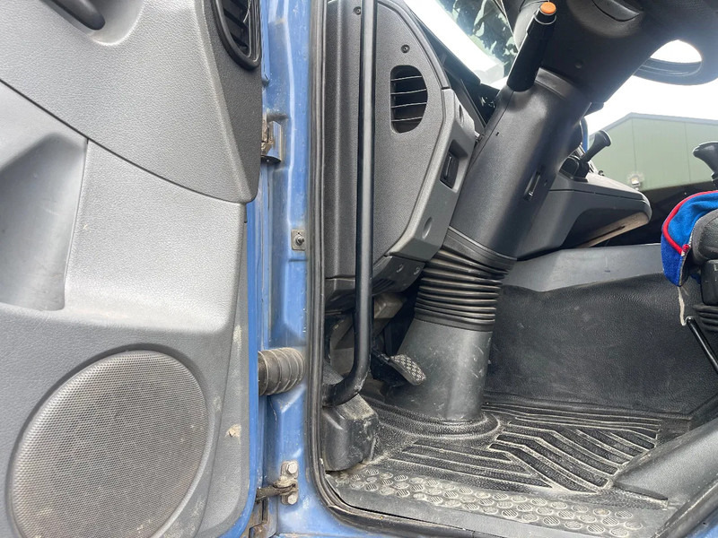 Nyergesvontató Mercedes-Benz Axor 1840 Tractor unit: 9 kép.
