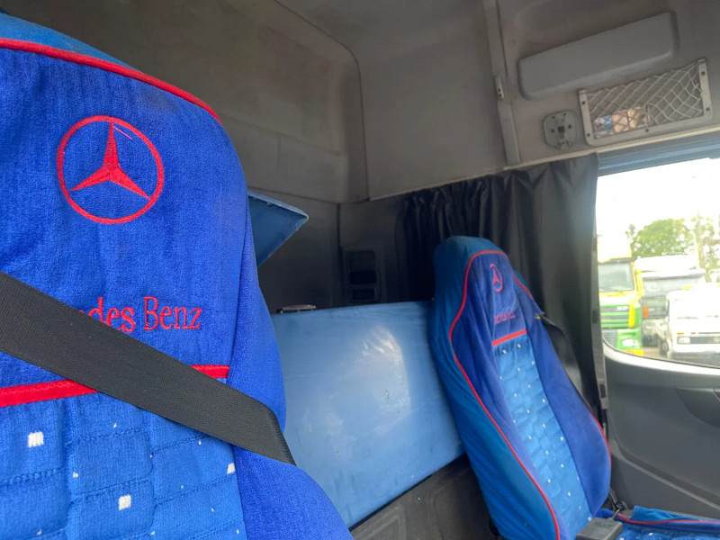 Nyergesvontató Mercedes-Benz Axor 1840 Tractor unit: 14 kép.