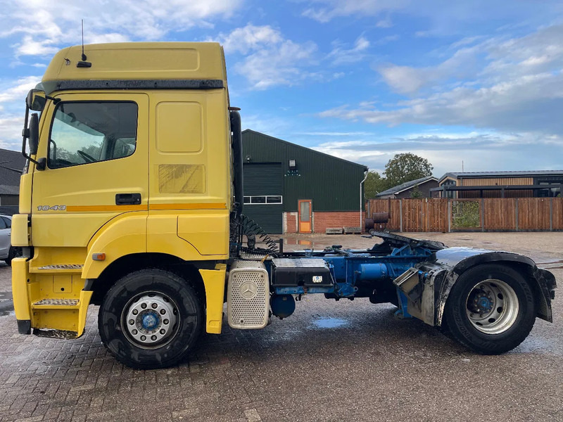 Mercedes-Benz Axor 1843 Tractor unit - Nyergesvontató: 5 kép. Mercedes-Benz Axor 1843 Tractor unit - Nyergesvontató: 5 kép.