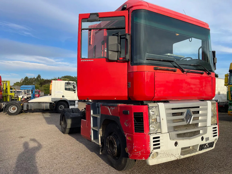 Renault Magnum 480 MACK Tractor unit - Nyergesvontató: 1 kép. Renault Magnum 480 MACK Tractor unit - Nyergesvontató: 1 kép.