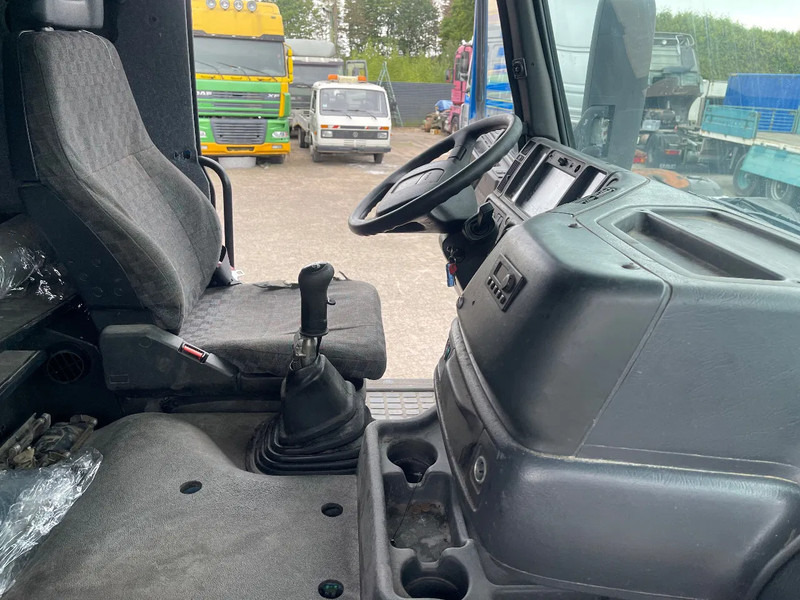 Nyergesvontató Volvo FH 12.380 Tractor unit: 15 kép.
