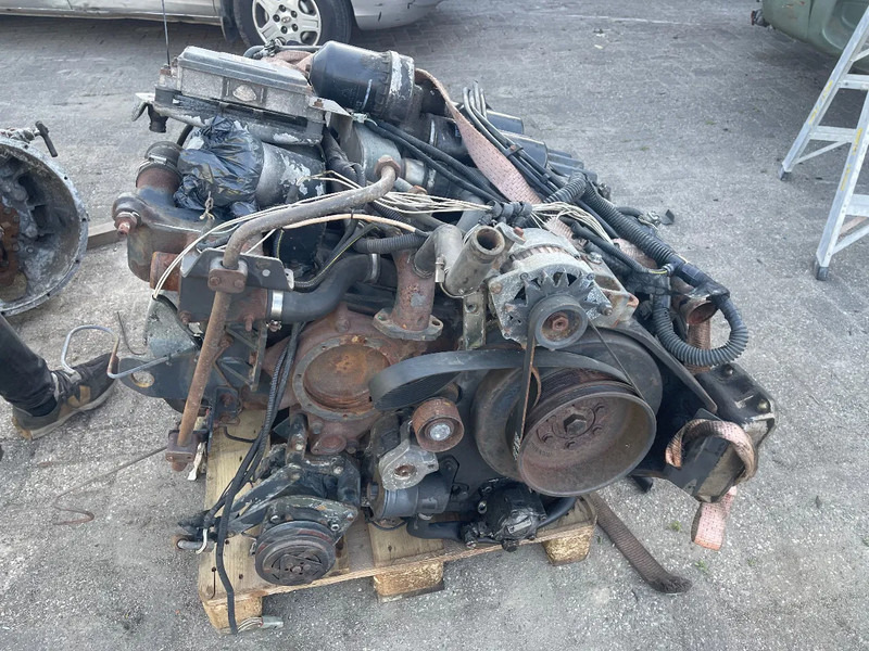 Renault Magnum 440 - Motor - Teherautó: 4 kép. Renault Magnum 440 - Motor - Teherautó: 4 kép.