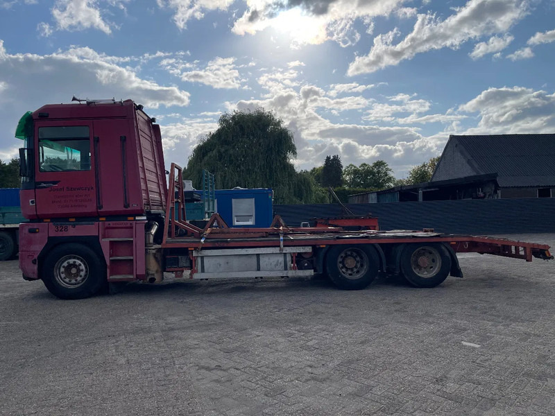 Renault Magnum AE 430 Transporter - Dobozos felépítményű teherautó: 5 kép. Renault Magnum AE 430 Transporter - Dobozos felépítményű teherautó: 5 kép.