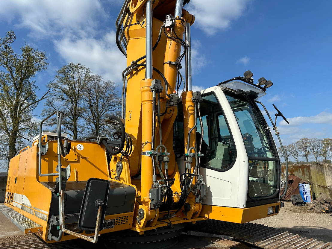 Liebherr R934C Hdsl - Lánctalpas kotró: 5 kép. Liebherr R934C Hdsl - Lánctalpas kotró: 5 kép.