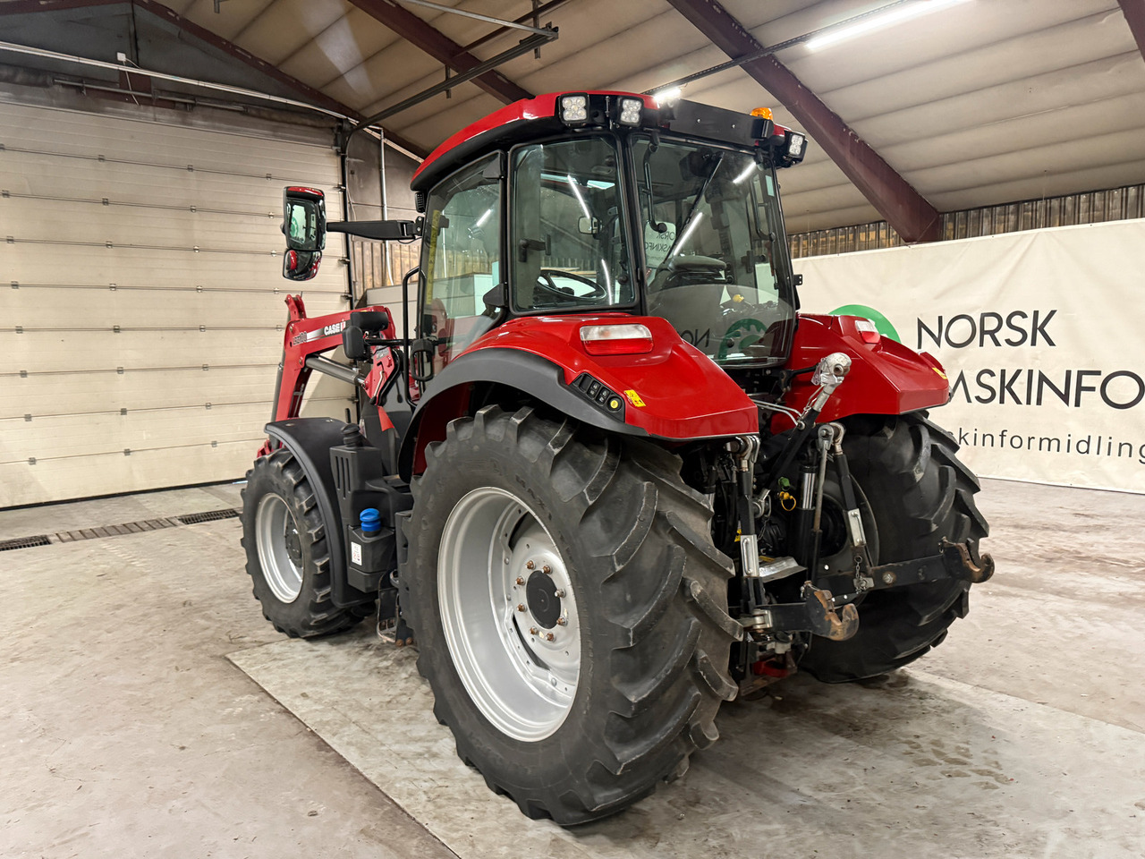 CASE IH Luxxum 120 - Traktor: 3 kép. CASE IH Luxxum 120 - Traktor: 3 kép.