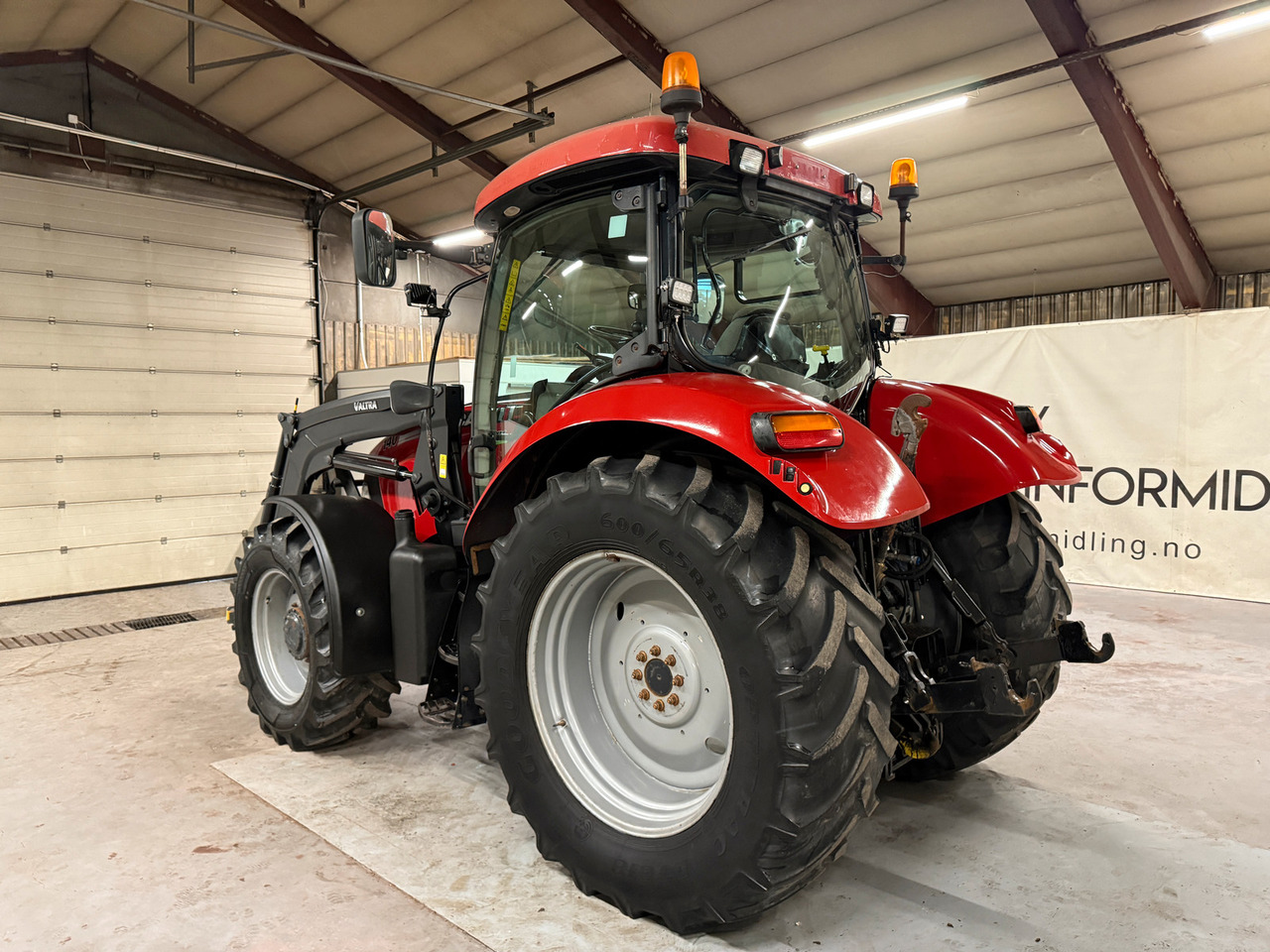 CASE IH Maxxum 140 - Traktor: 3 kép. CASE IH Maxxum 140 - Traktor: 3 kép.