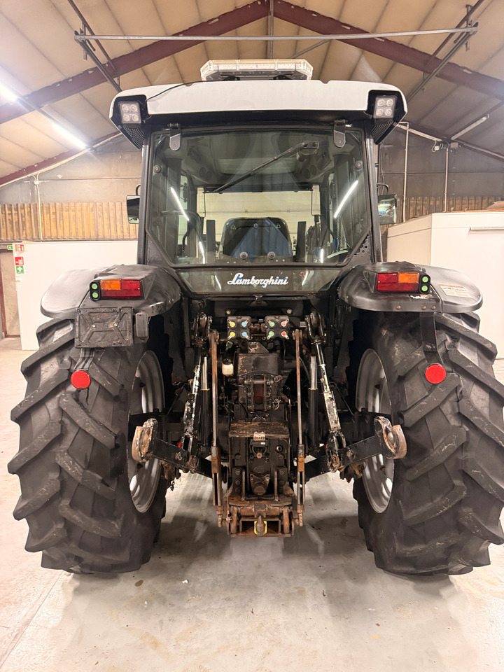 Lamborghini R3.95 - Traktor: 4 kép. Lamborghini R3.95 - Traktor: 4 kép.