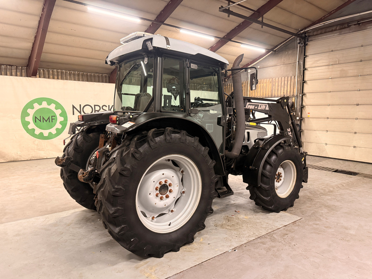 Lamborghini R3.95 - Traktor: 5 kép. Lamborghini R3.95 - Traktor: 5 kép.