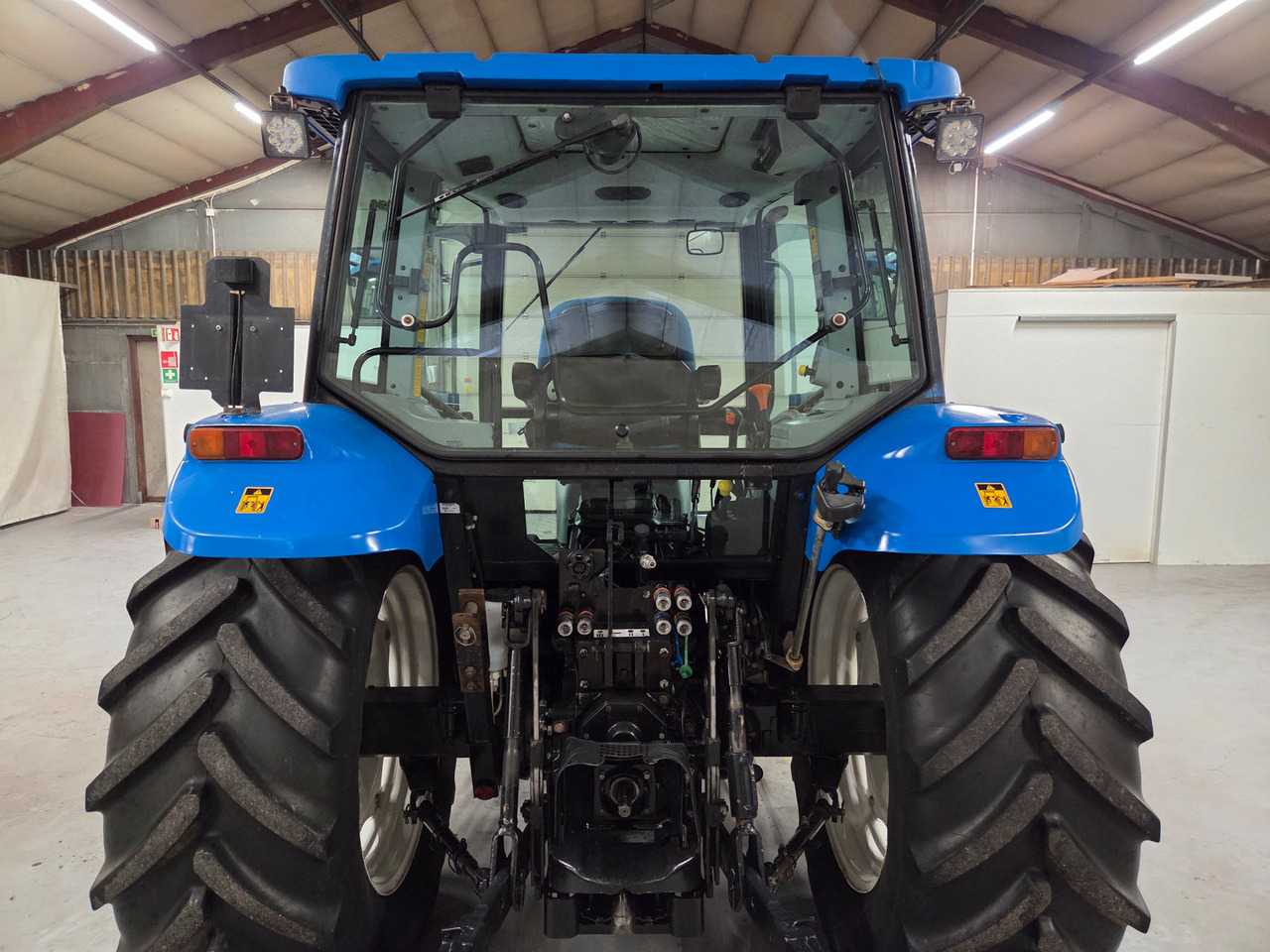 New Holland T5060 #Fin 1 eiers traktor - Traktor: 4 kép. New Holland T5060 #Fin 1 eiers traktor - Traktor: 4 kép.