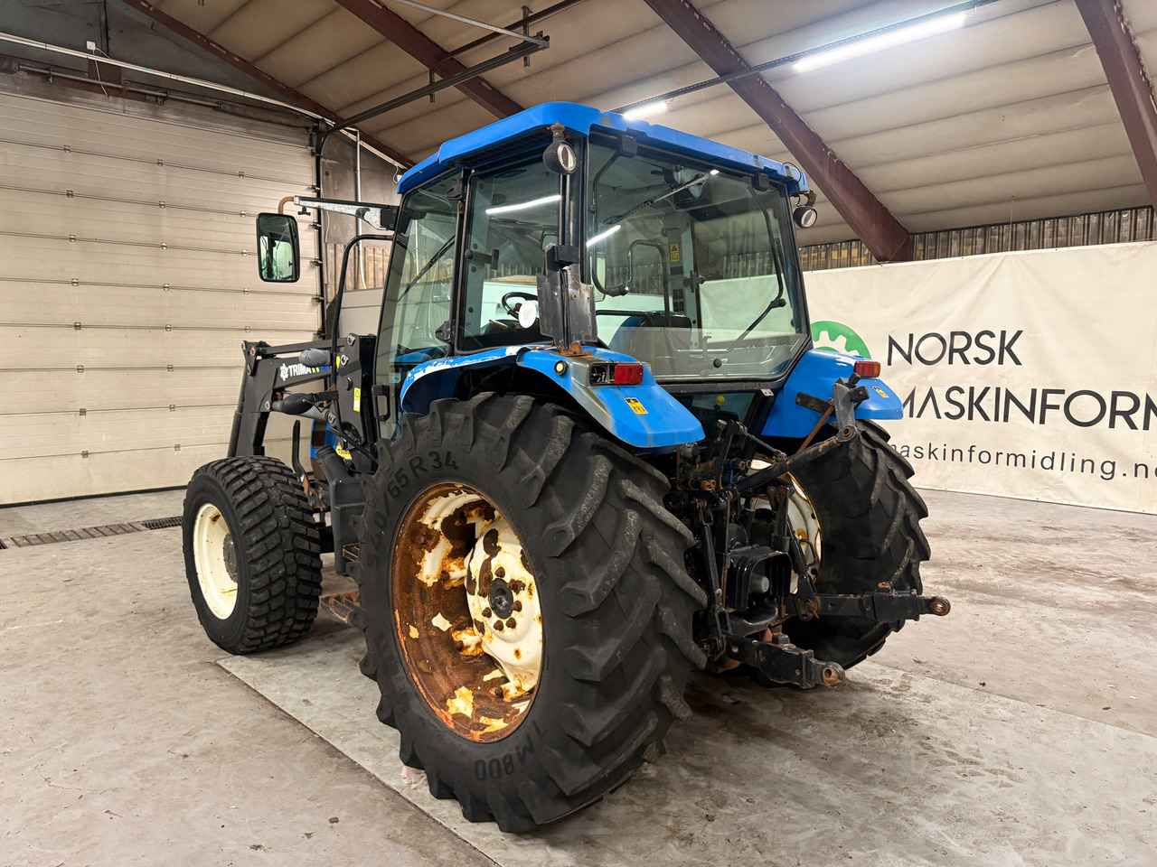 New Holland T5060 - Traktor: 3 kép. New Holland T5060 - Traktor: 3 kép.