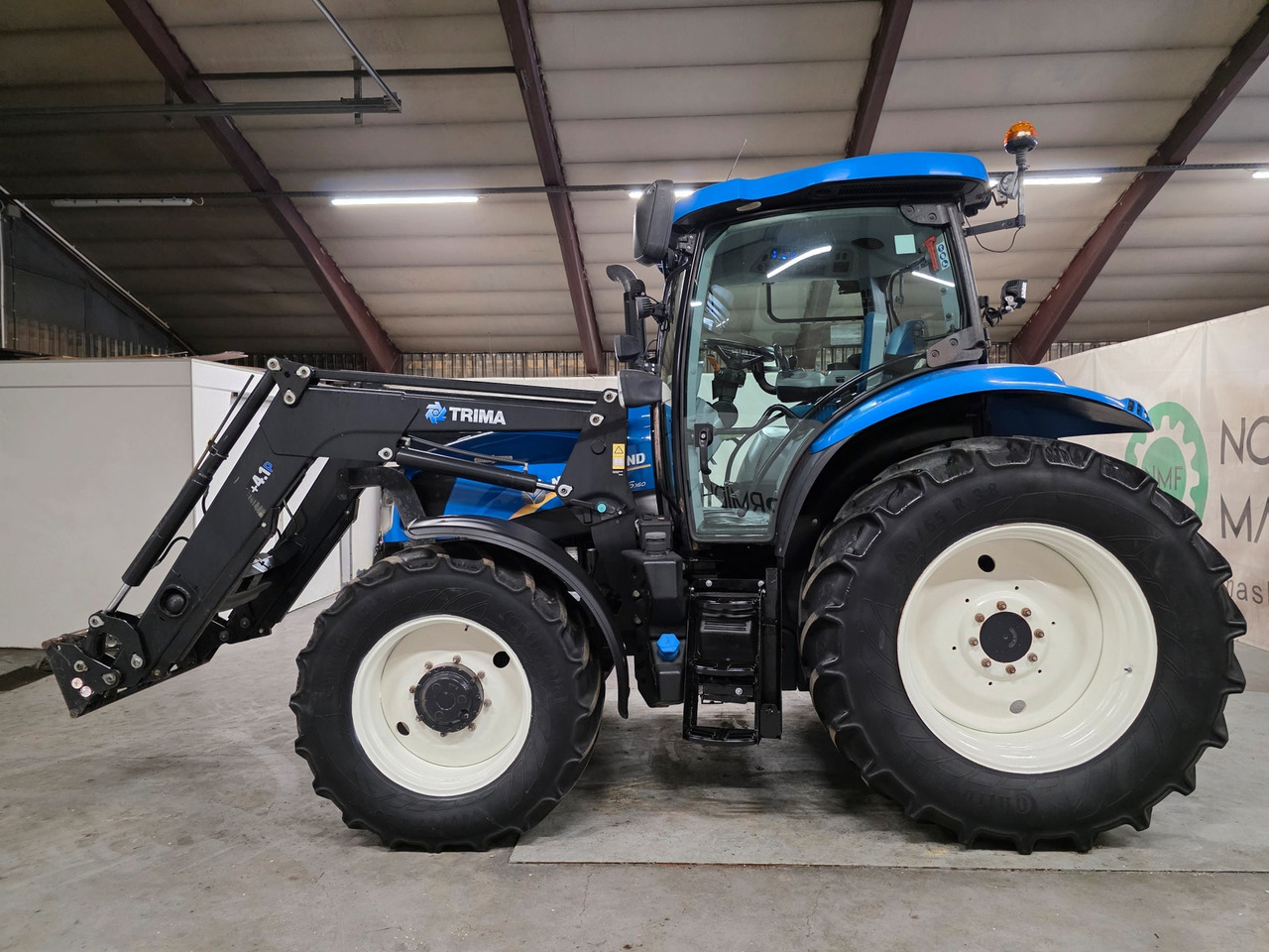 New Holland T6.160 AC - Traktor: 2 kép. New Holland T6.160 AC - Traktor: 2 kép.