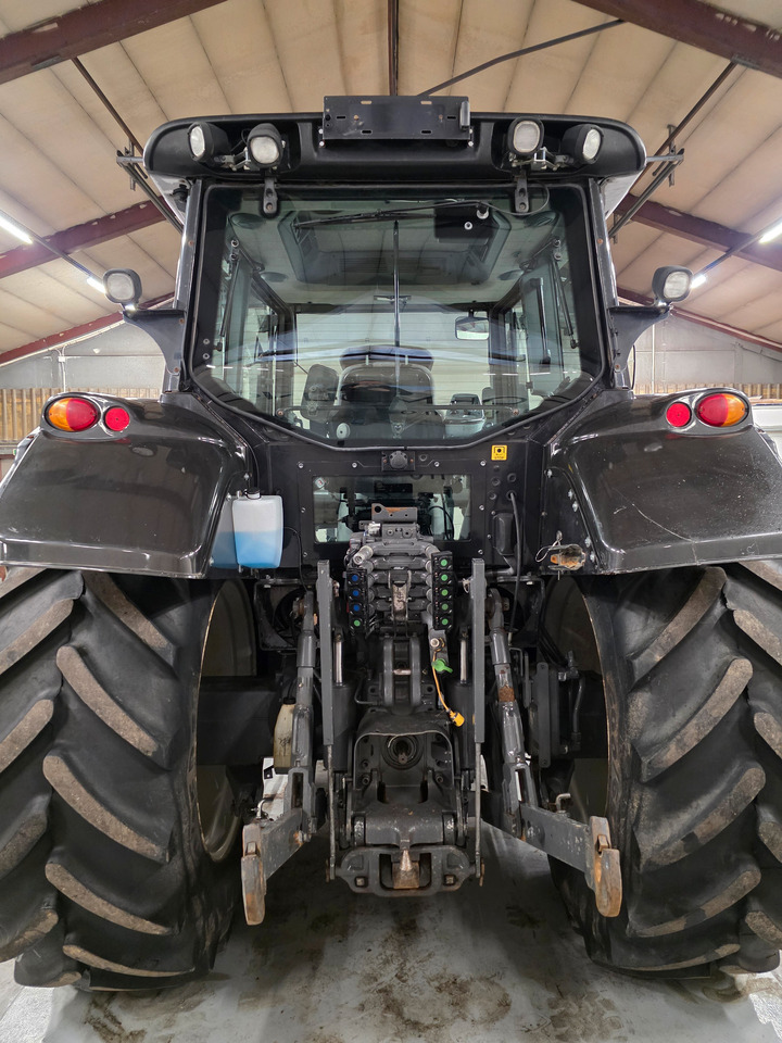 Valtra N163 Direct - Traktor: 3 kép. Valtra N163 Direct - Traktor: 3 kép.