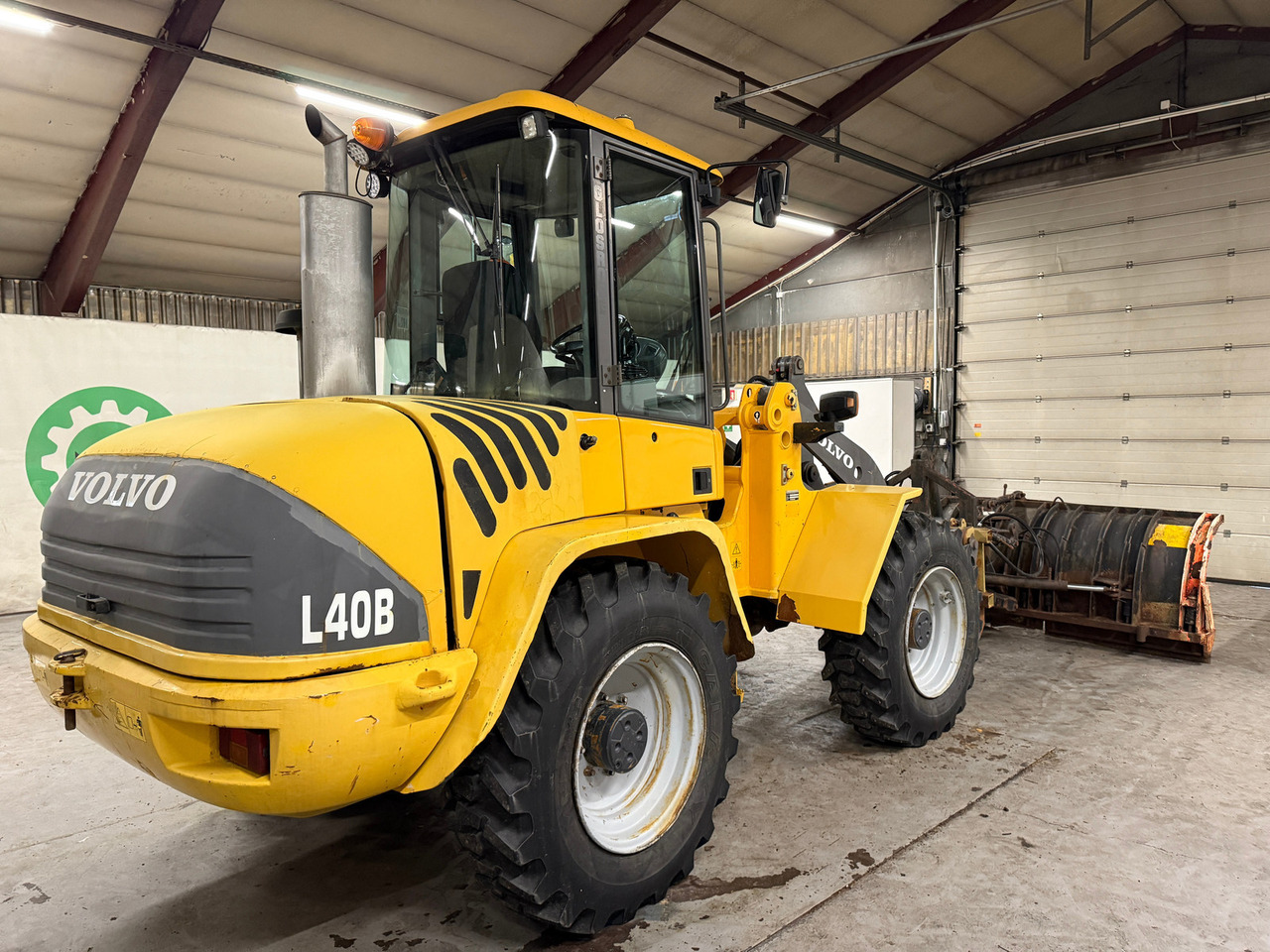 Volvo L40B-TP #Skuffe og Skjær #Kun 3458 timer - Gumikerekes homlokrakodó: 4 kép. Volvo L40B-TP #Skuffe og Skjær #Kun 3458 timer - Gumikerekes homlokrakodó: 4 kép.