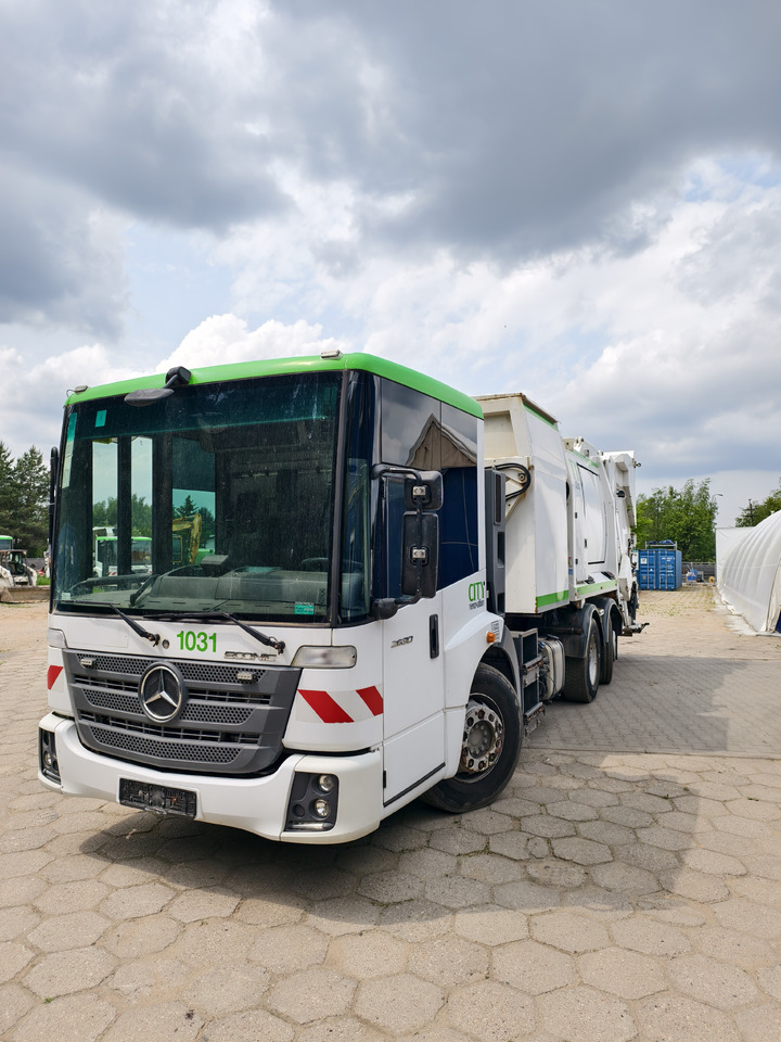 Mercedes Econic - Szemetesautó: 1 kép. Mercedes Econic - Szemetesautó: 1 kép.