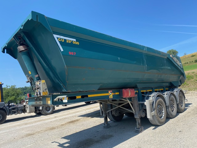 BENALU - Félpótkocsi billenőplatós: 2 kép. BENALU - Félpótkocsi billenőplatós: 2 kép.