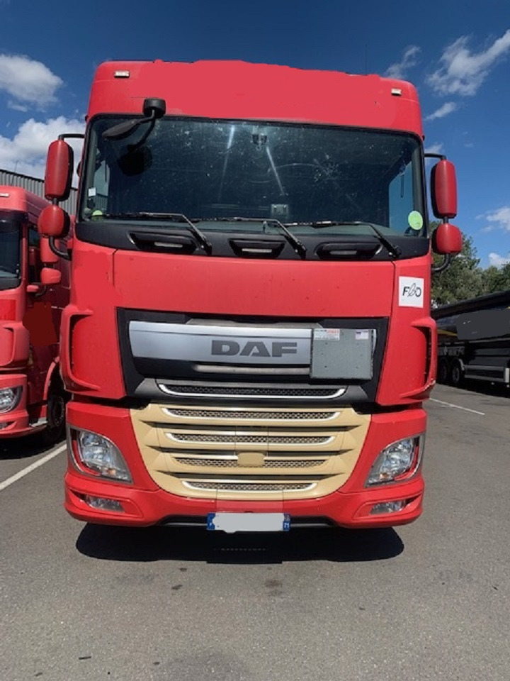 DAF XF 460 FT - Nyergesvontató: 1 kép. DAF XF 460 FT - Nyergesvontató: 1 kép.