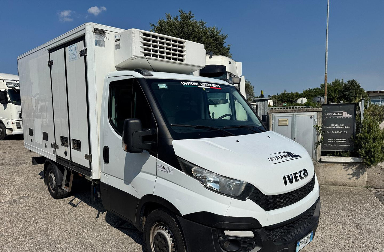 IVECO DAILY 35S15 - FRIGO FRC - PATENTE B - Hűtős kisteherautó: 2 kép. IVECO DAILY 35S15 - FRIGO FRC - PATENTE B - Hűtős kisteherautó: 2 kép.