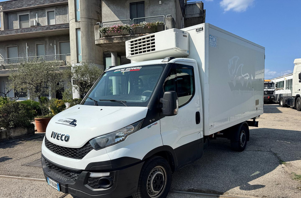 IVECO DAILY 35S15 - FRIGO FRC - PATENTE B - Hűtős kisteherautó: 1 kép. IVECO DAILY 35S15 - FRIGO FRC - PATENTE B - Hűtős kisteherautó: 1 kép.