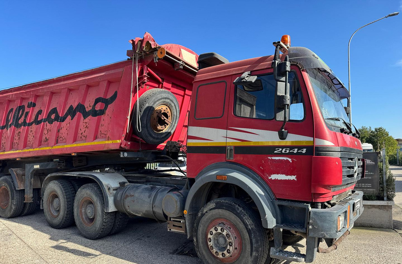 Mercedes Benz SK 2644 ( 6X4 ) V8 - Billenőplatós teherautó: 4 kép. Mercedes Benz SK 2644 ( 6X4 ) V8 - Billenőplatós teherautó: 4 kép.