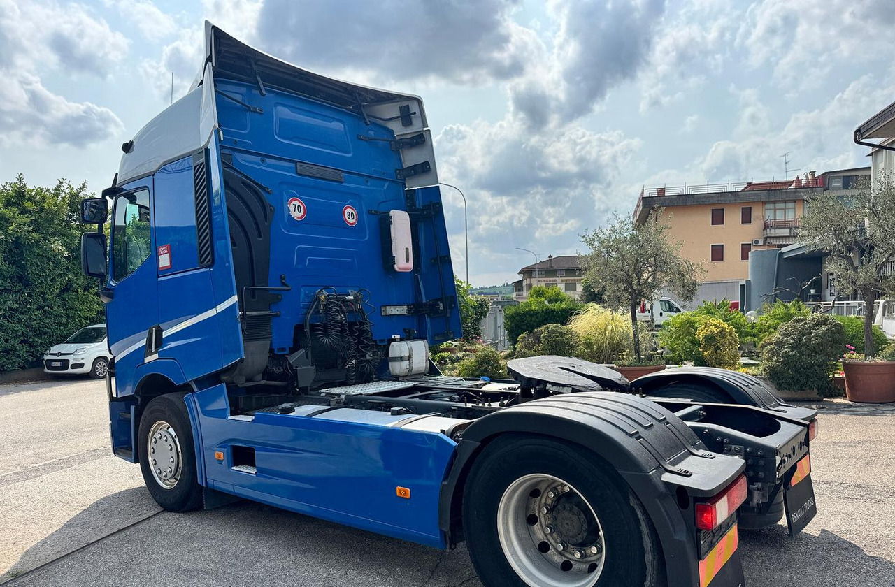 RENAULT T460 - 2014 - Nyergesvontató: 3 kép. RENAULT T460 - 2014 - Nyergesvontató: 3 kép.