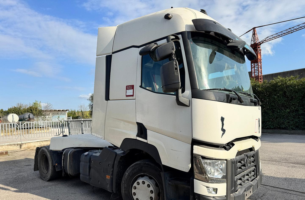 Renault T460 / 2015 / Euro 6 - Nyergesvontató: 1 kép. Renault T460 / 2015 / Euro 6 - Nyergesvontató: 1 kép.