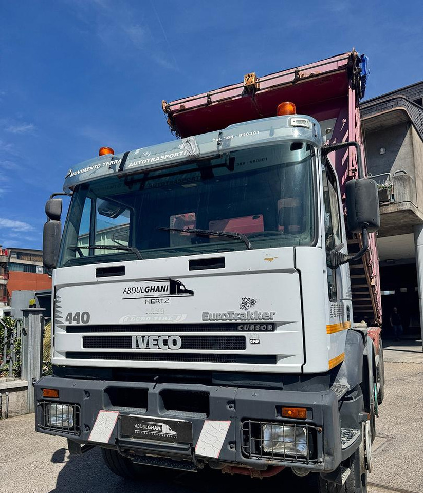 RIBALTATILE IVECO EuroTrakker 440 - 8X4 - Billenőplatós teherautó: 2 kép. RIBALTATILE IVECO EuroTrakker 440 - 8X4 - Billenőplatós teherautó: 2 kép.