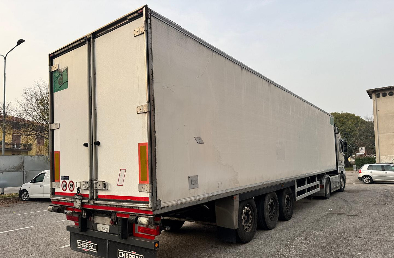 SEMIRIMORCHIO FRIGO CHEREAU - Félpótkocsi hűtős: 1 kép. SEMIRIMORCHIO FRIGO CHEREAU - Félpótkocsi hűtős: 1 kép.