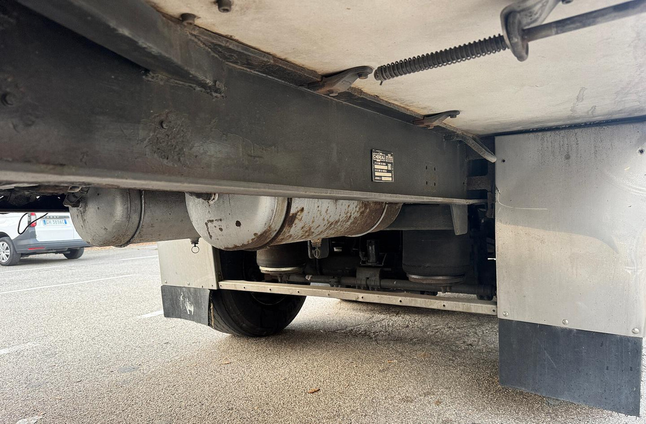 SEMIRIMORCHIO FRIGO CHEREAU - Félpótkocsi hűtős: 5 kép. SEMIRIMORCHIO FRIGO CHEREAU - Félpótkocsi hűtős: 5 kép.