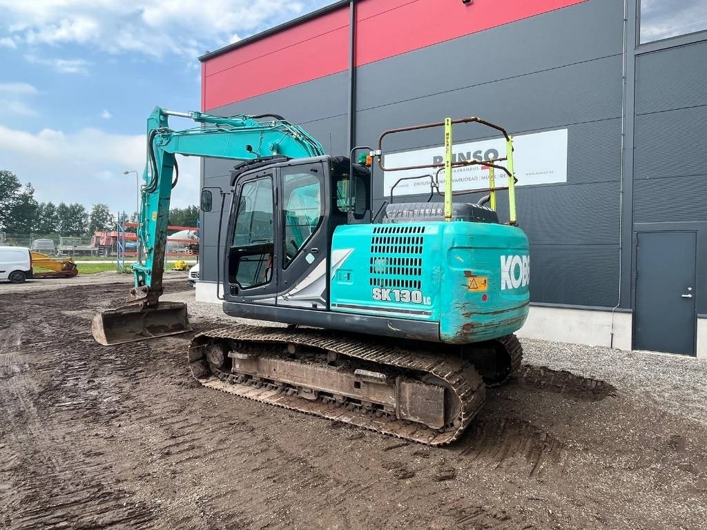 Kobelco SK130LC-11 - Lánctalpas kotró: 3 kép. Kobelco SK130LC-11 - Lánctalpas kotró: 3 kép.