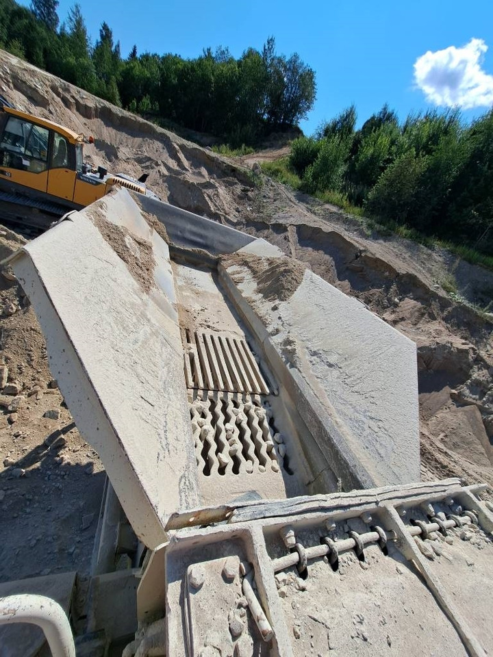 Metso NP 1110M - Mobil törőgép: 5 kép. Metso NP 1110M - Mobil törőgép: 5 kép.