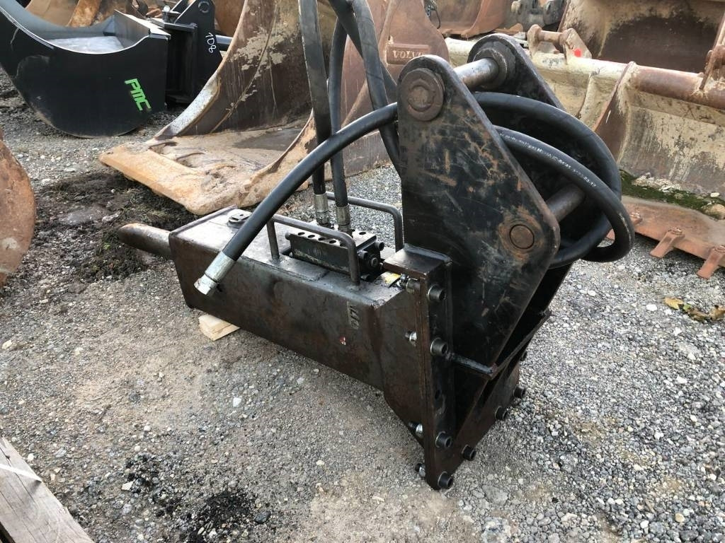 Terex TXH1400 - Hidraulikus törőfej - Építőipari gépek: 3 kép. Terex TXH1400 - Hidraulikus törőfej - Építőipari gépek: 3 kép.