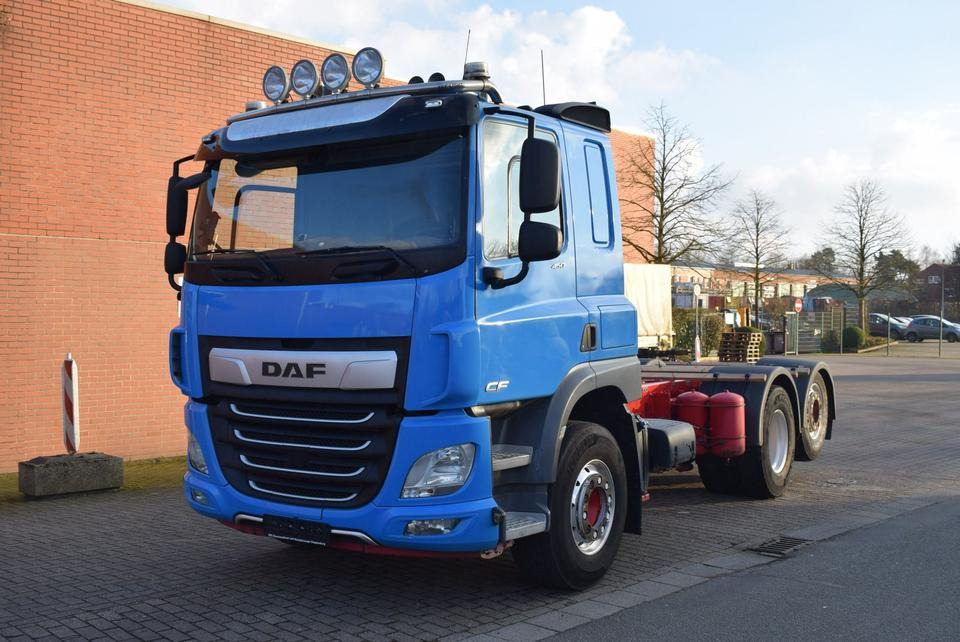 DAF CF 450 6x2 Fahrgestell Klima Navi Lift Retarder - Alvaz teherautó: 1 kép. DAF CF 450 6x2 Fahrgestell Klima Navi Lift Retarder - Alvaz teherautó: 1 kép.