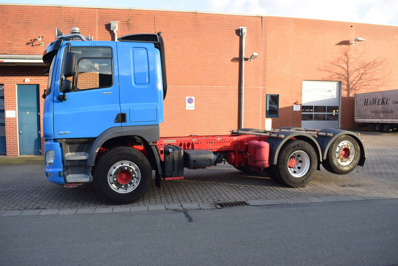 DAF CF 450 6x2 Fahrgestell Klima Navi Lift Retarder - Billenőplatós teherautó: 3 kép. DAF CF 450 6x2 Fahrgestell Klima Navi Lift Retarder - Billenőplatós teherautó: 3 kép.