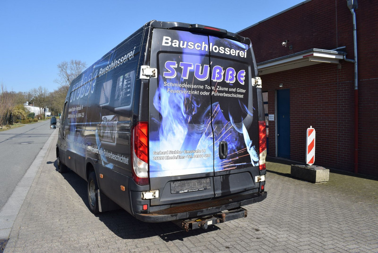 Iveco Daily 35C17 3,0 Automatik Klima AHK HU bis 12/25 - Furgon: 5 kép. Iveco Daily 35C17 3,0 Automatik Klima AHK HU bis 12/25 - Furgon: 5 kép.