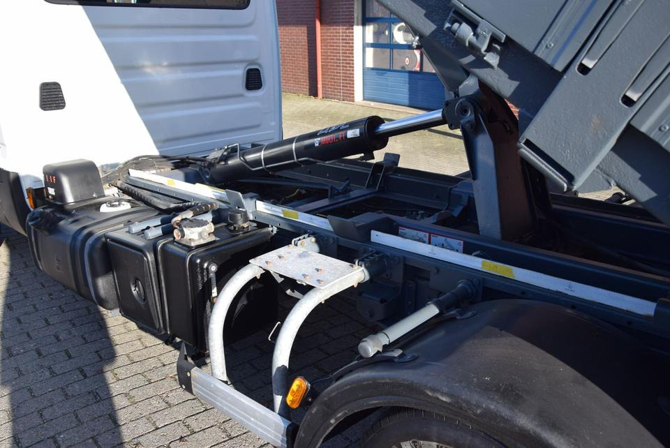 Iveco Daily 70 C18 City Haken Abrollkip.HIAB Multilift lízing Iveco Daily 70 C18 City Haken Abrollkip.HIAB Multilift: 18 kép.