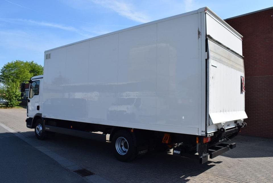 MAN TGL 8.180 Kühlkoffer 6,20mLBW 1000KG Klima - Hűtős teherautó: 4 kép. MAN TGL 8.180 Kühlkoffer 6,20mLBW 1000KG Klima - Hűtős teherautó: 4 kép.