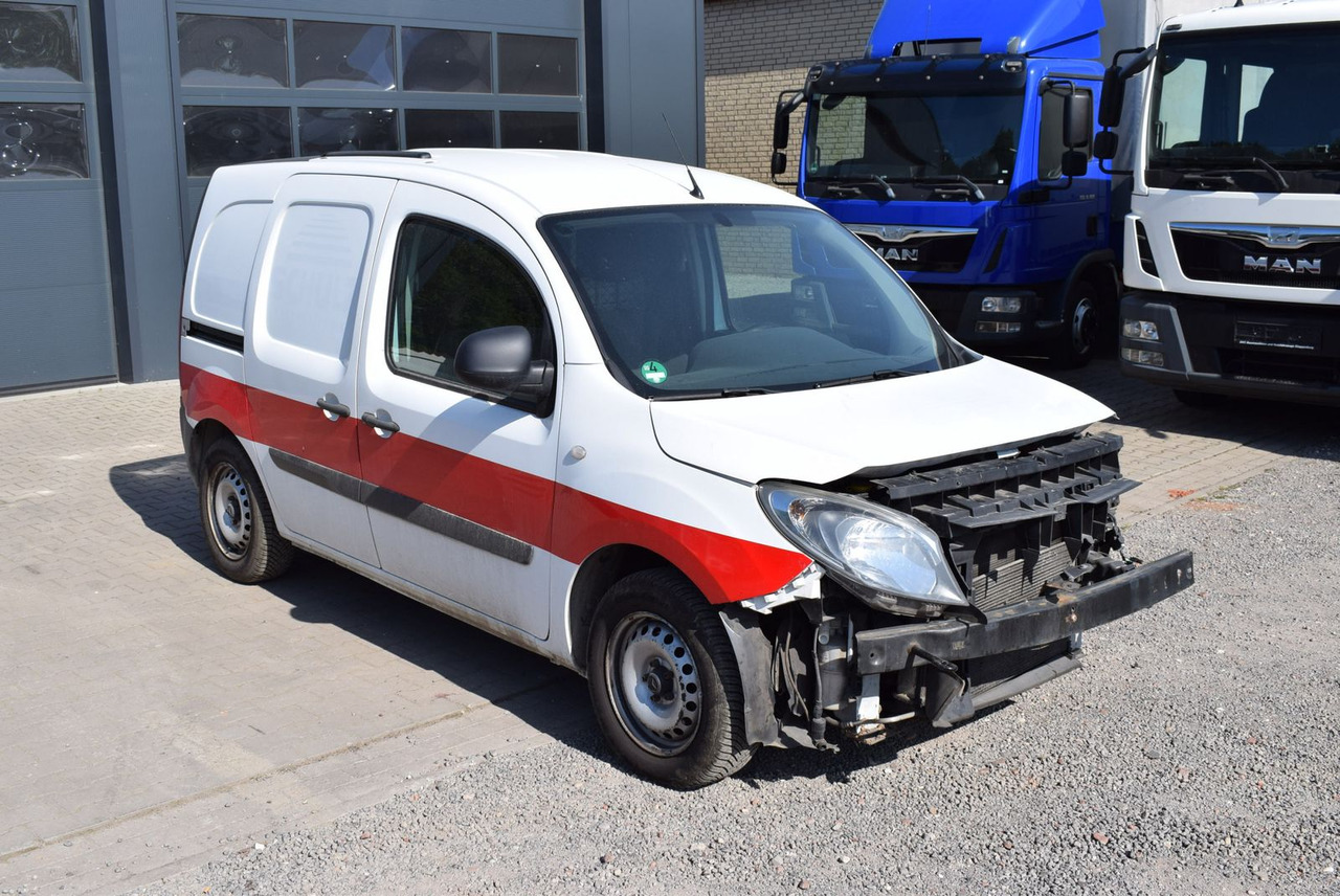 Mercedes-Benz Citan 109 CDI lang Klima AHK Regale UNFALL - Kis furgon: 1 kép. Mercedes-Benz Citan 109 CDI lang Klima AHK Regale UNFALL - Kis furgon: 1 kép.