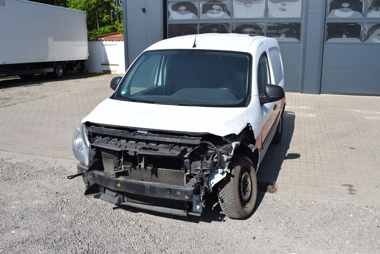 Mercedes-Benz Citan 109 CDI lang Klima AHK Regale UNFALL - Kis furgon: 3 kép. Mercedes-Benz Citan 109 CDI lang Klima AHK Regale UNFALL - Kis furgon: 3 kép.